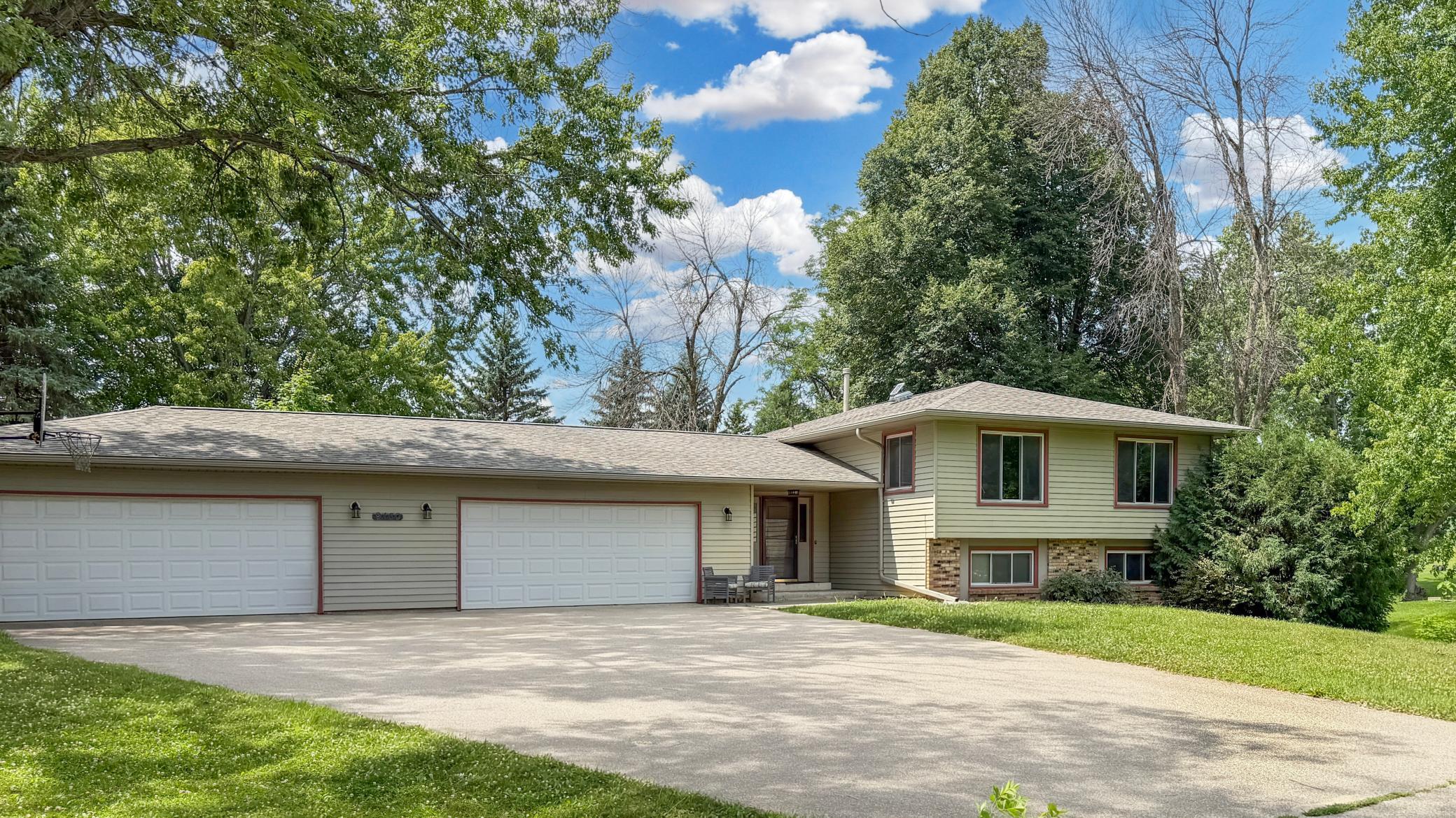 9180 Edgebrook Drive — photo