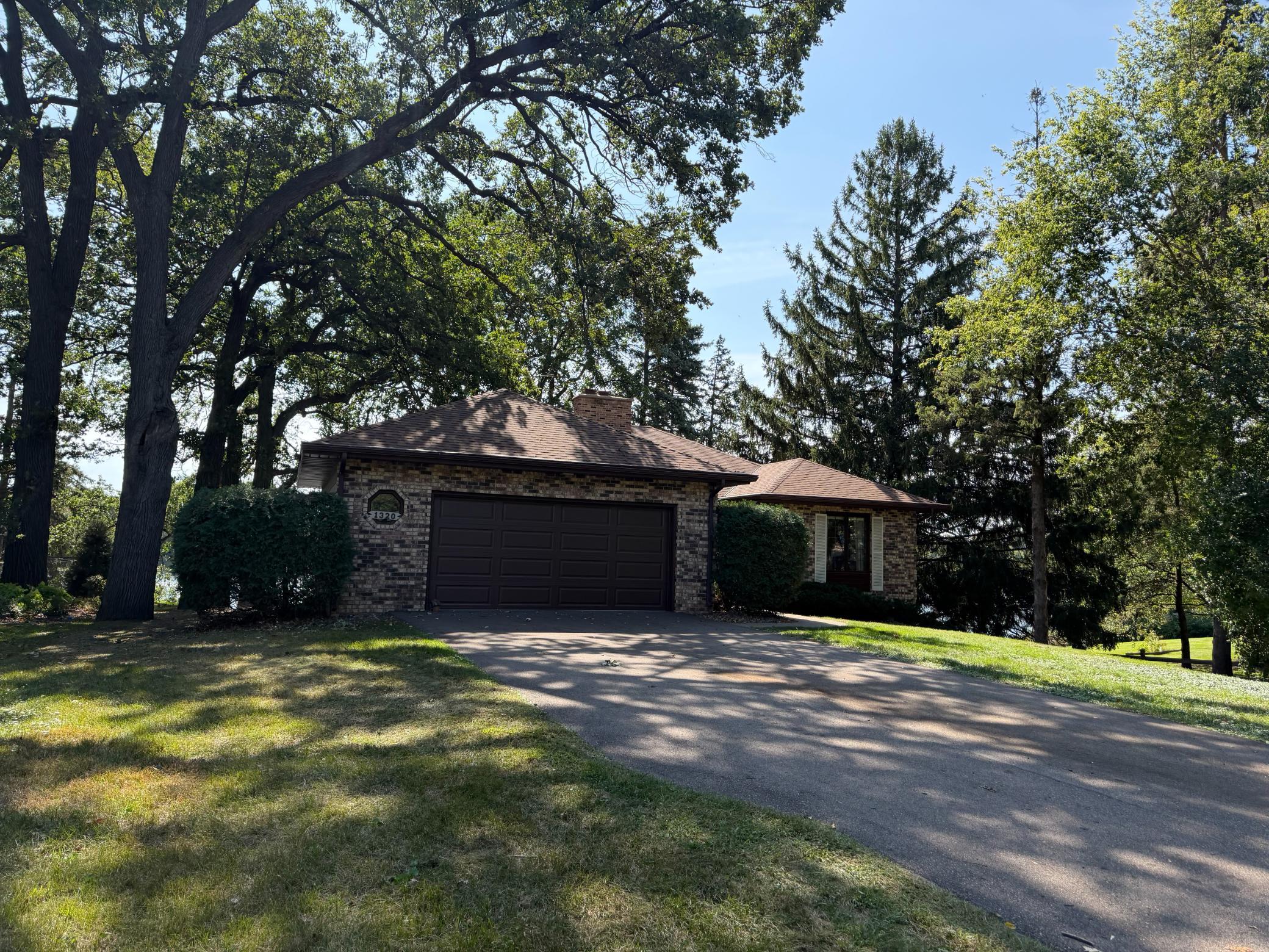 1320 Spring Valley Road — photo