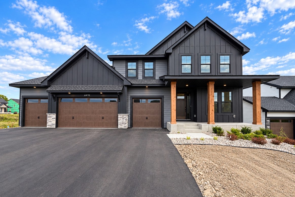 6870 Spruce Lane — photo