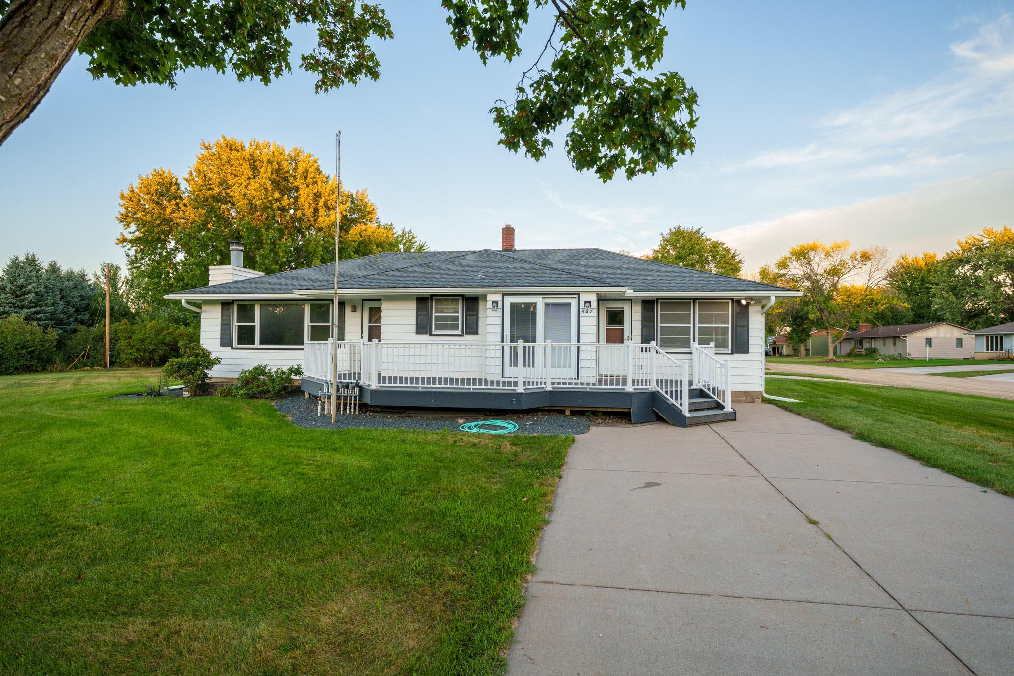 327 Pine Street — photo