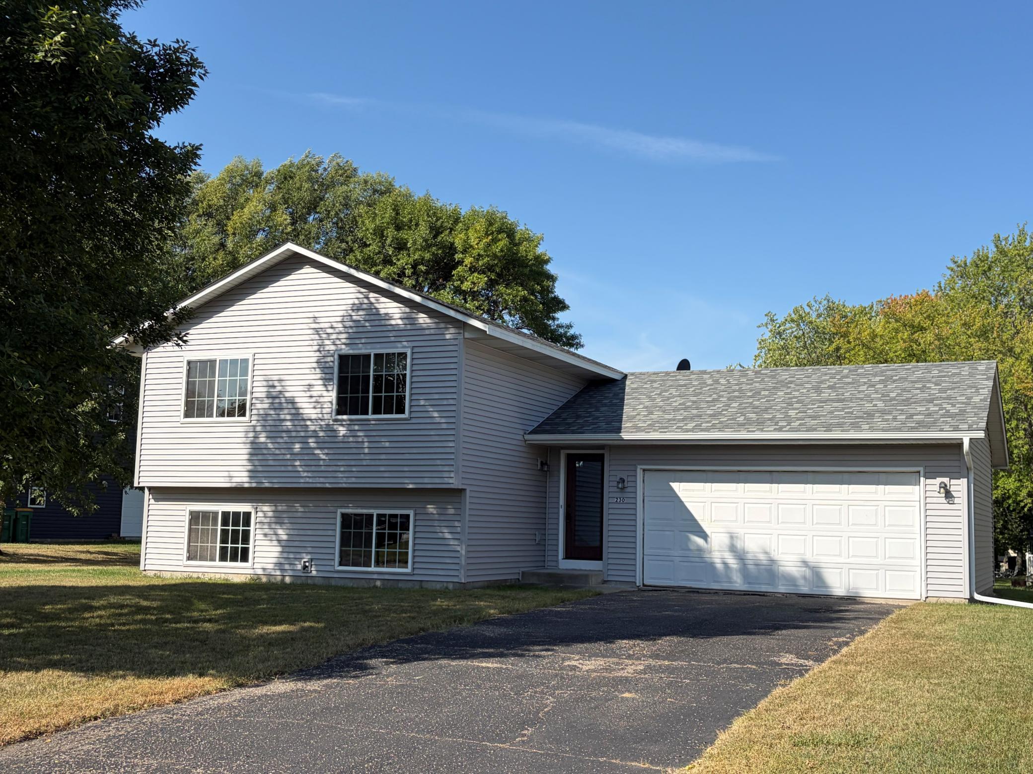 230 Dale Circle — photo