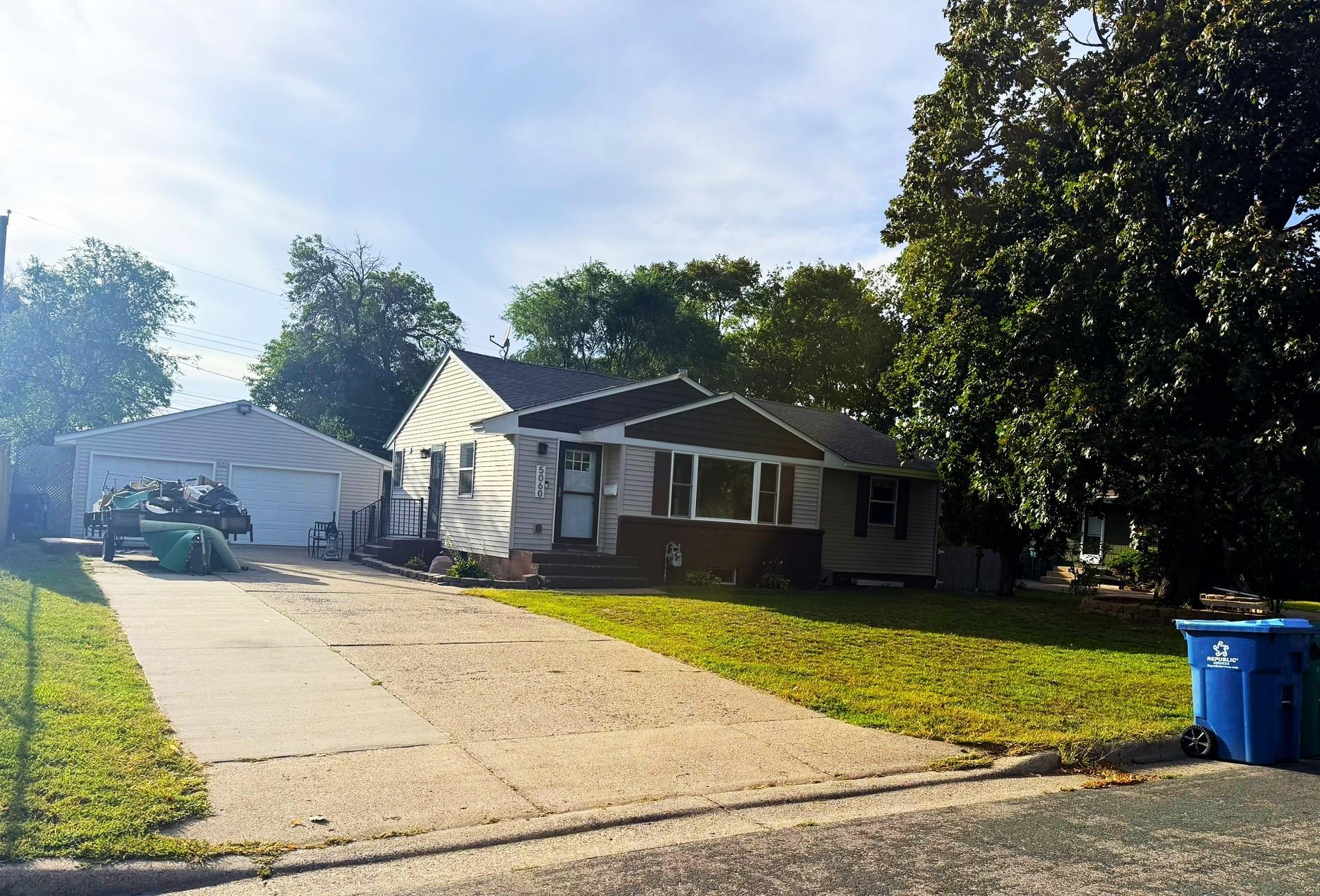5060 Clearview Street NE — photo
