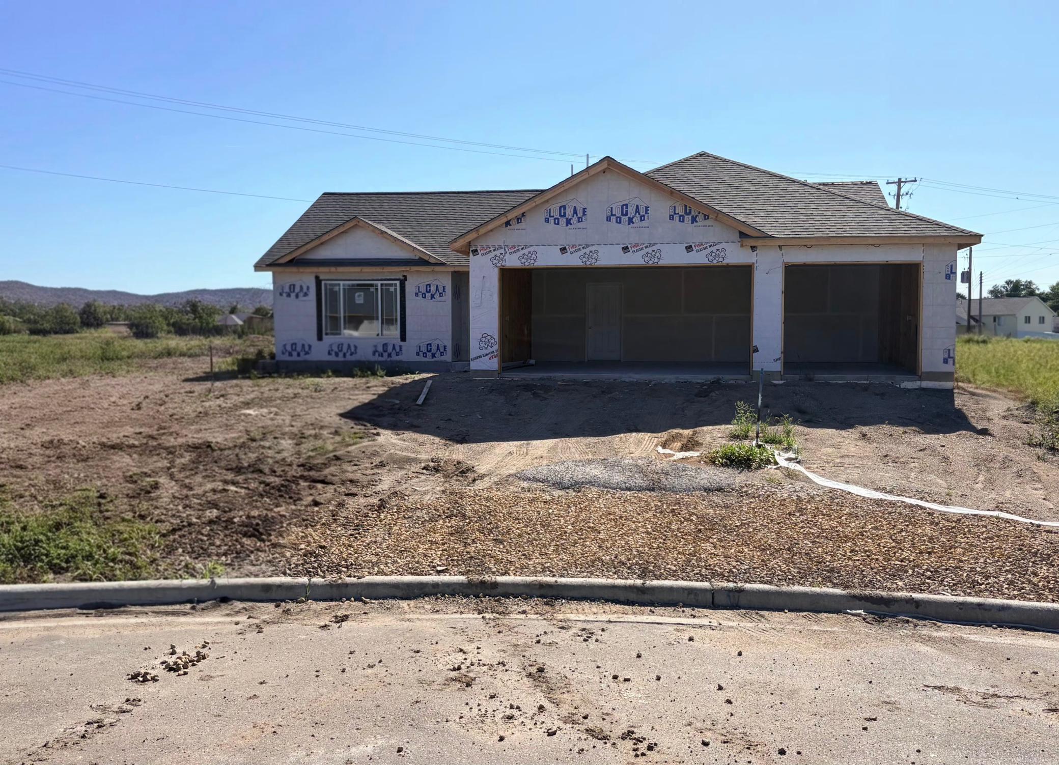 653 Daisy Court — photo