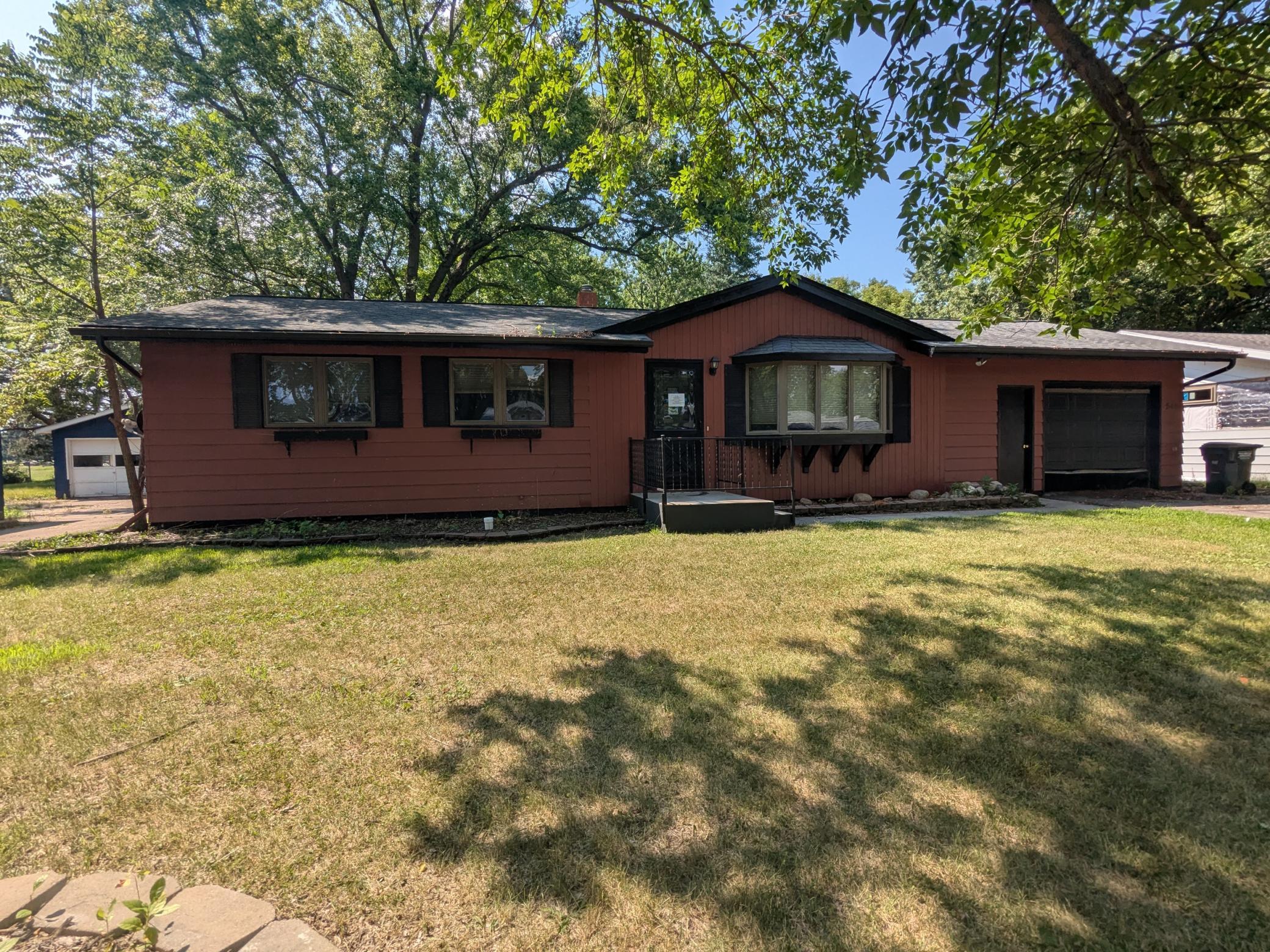 518 Sunrise Avenue — photo