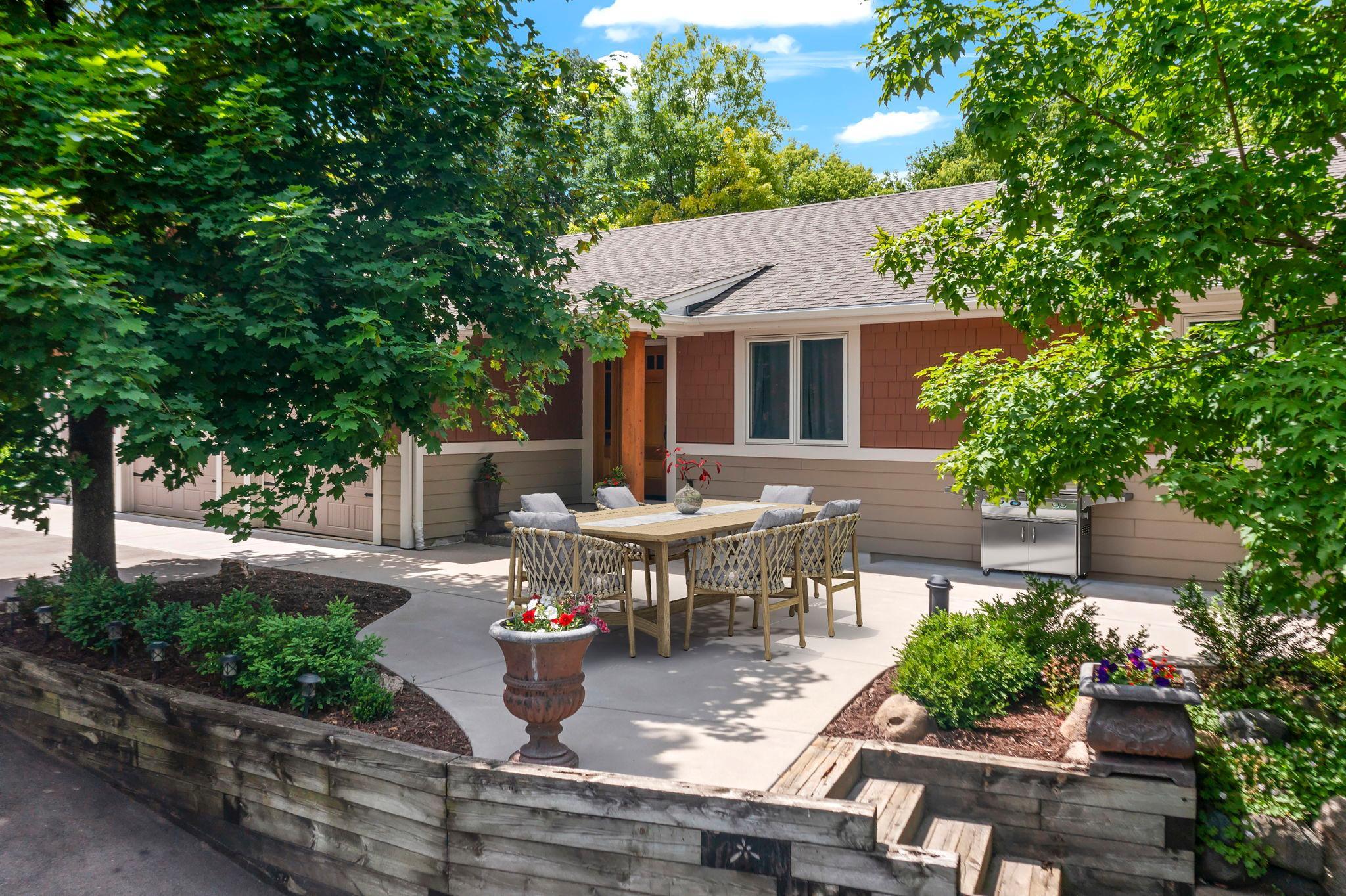 940 Trail Court — photo