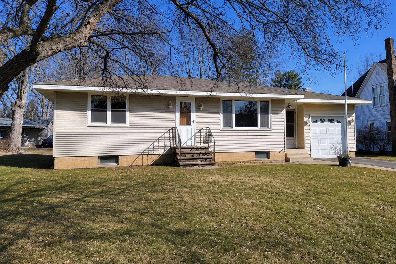 6516 Elm Street — photo