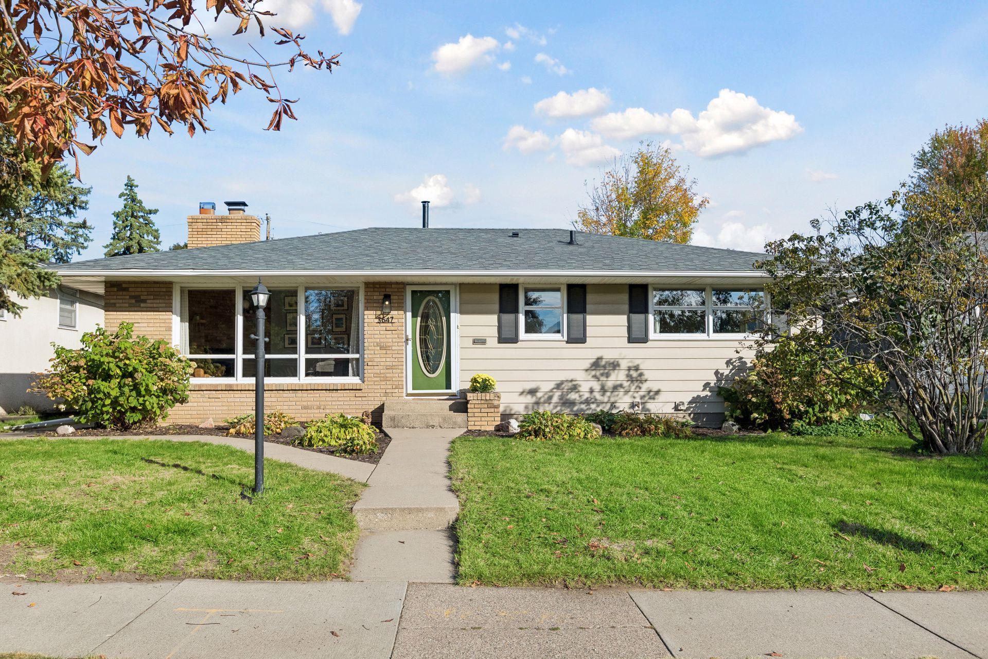 3647 Buchanan Street NE — photo