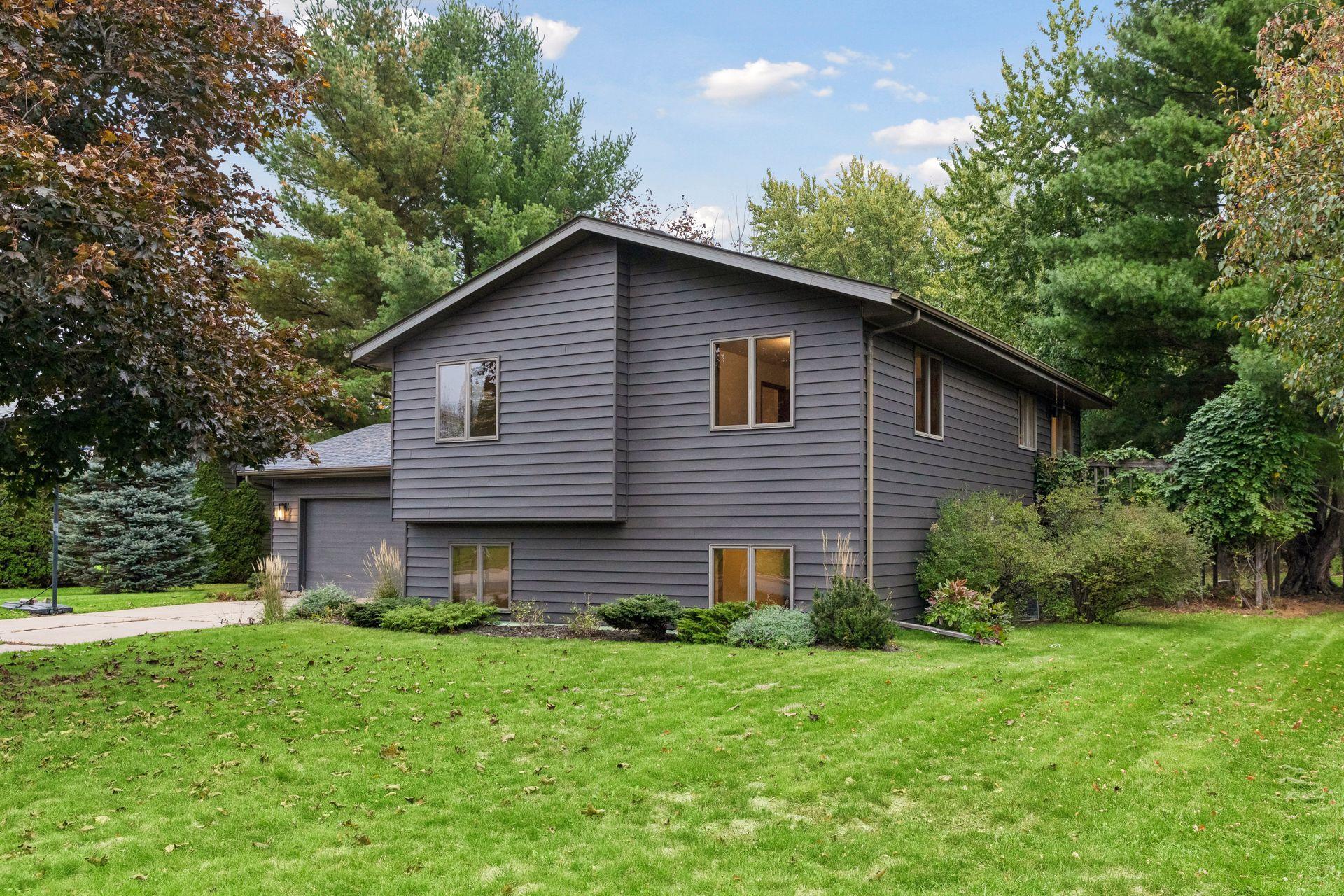 1112 Grandview Drive — photo