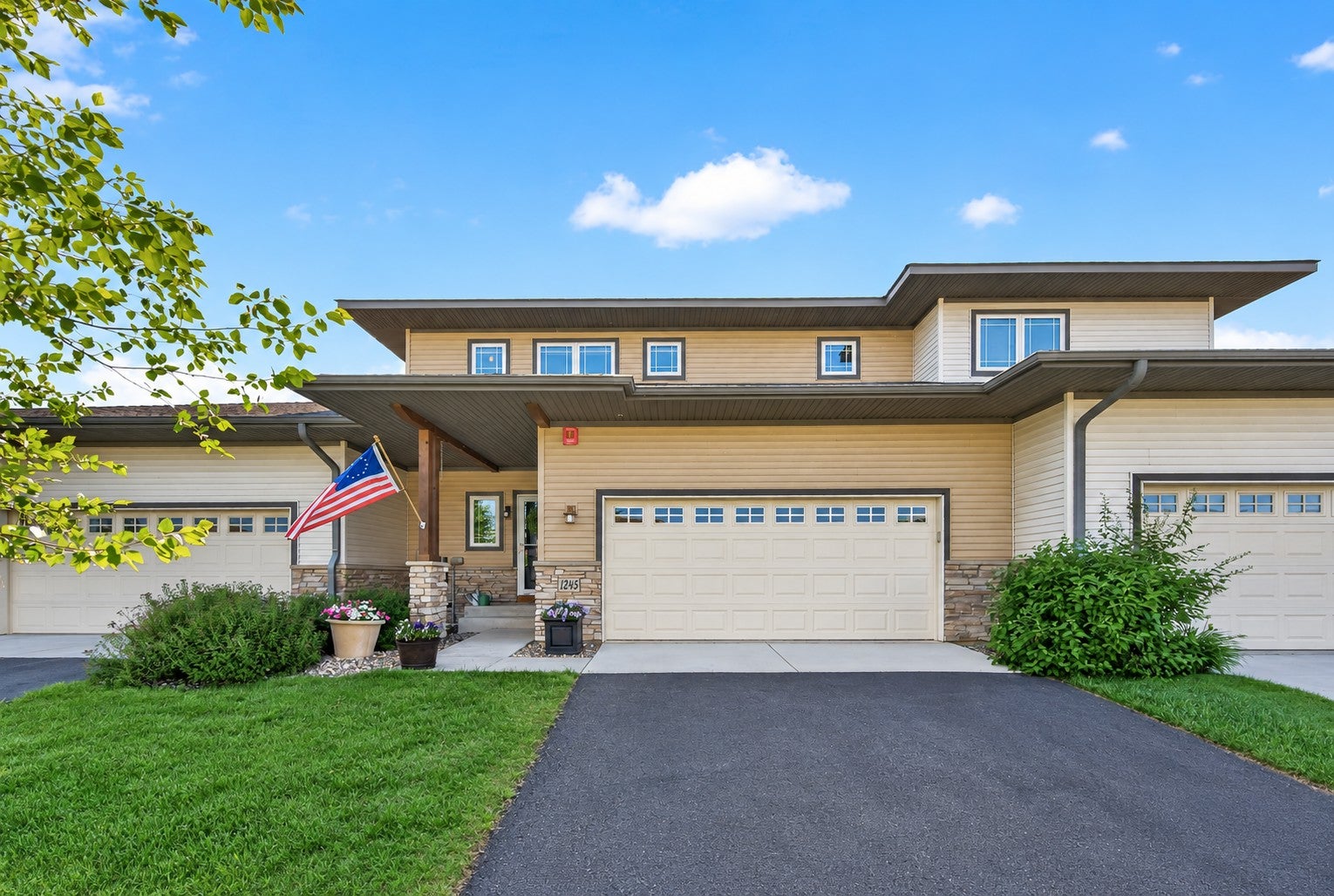 1245 Vernon Drive — photo