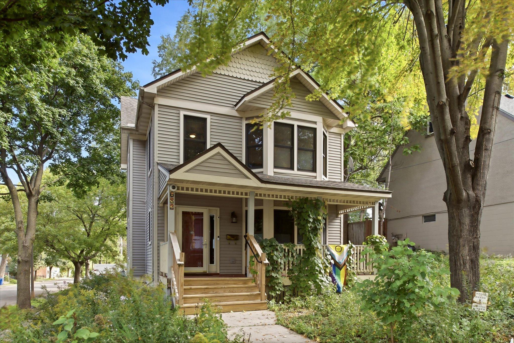 682 Harvard Street — photo