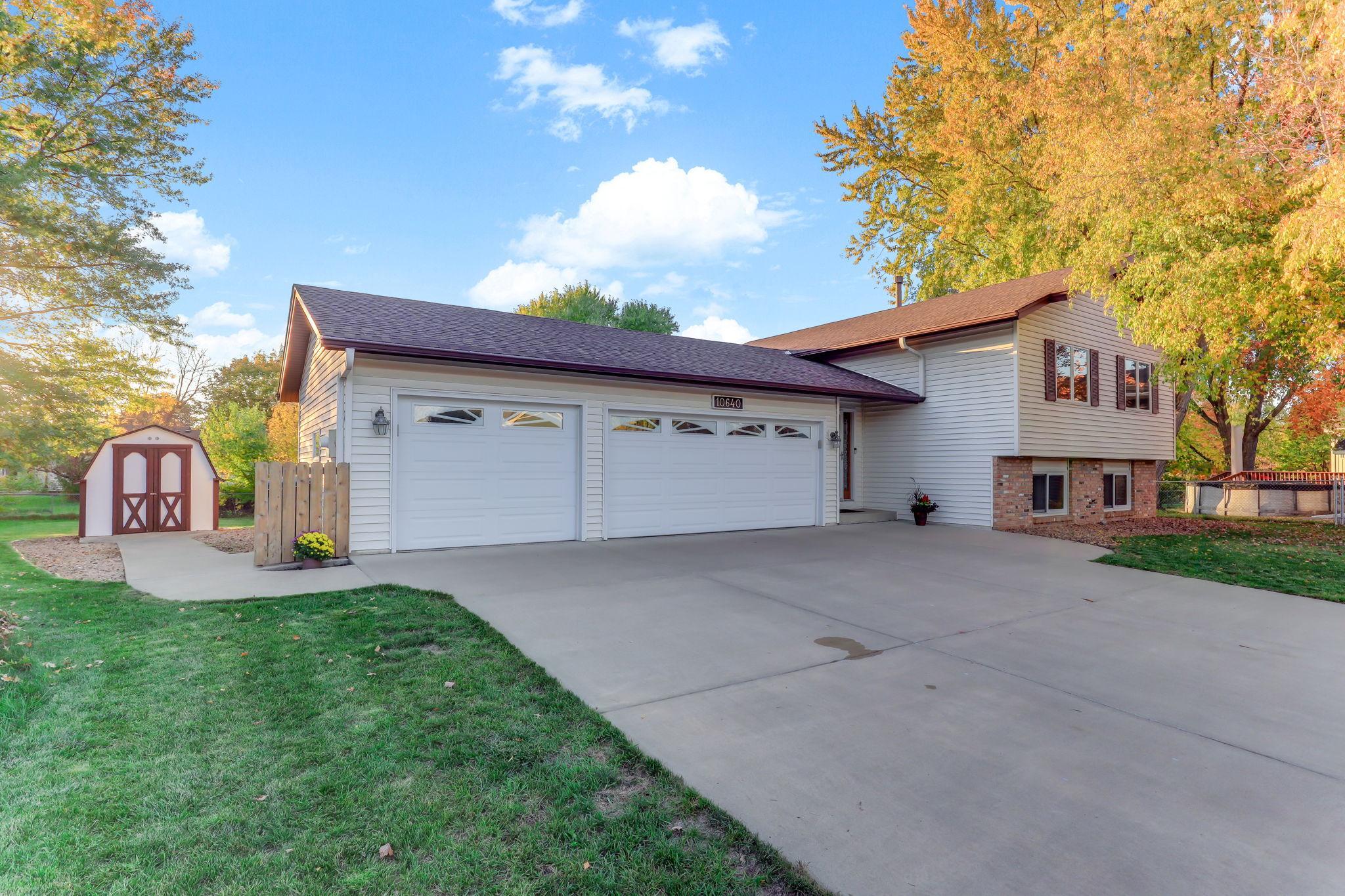 10640 Yukon Road S — photo