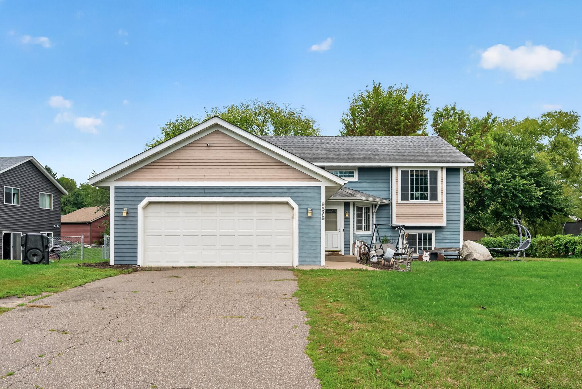 9578 River Forest Drive — photo