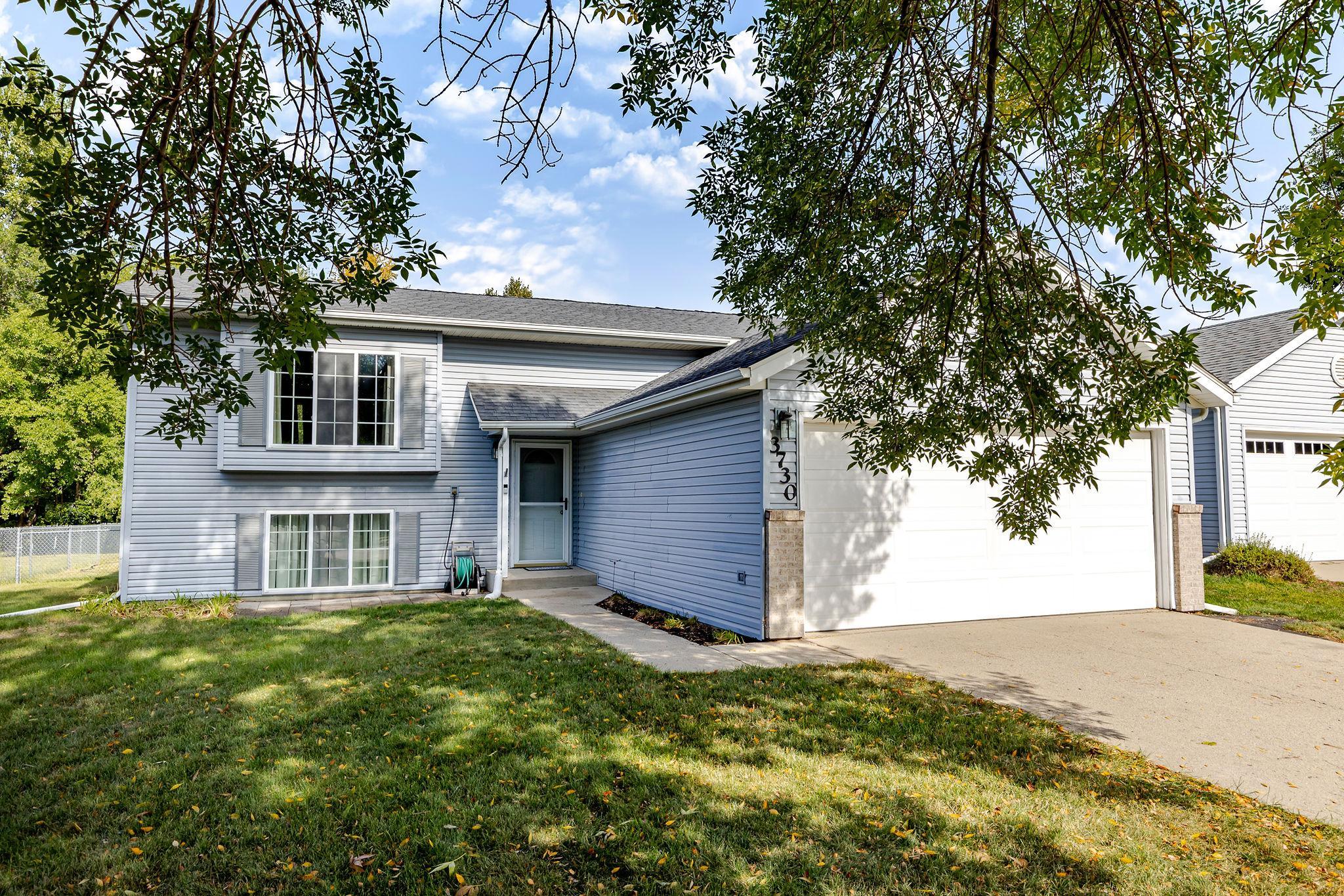 3730 Village Green Circle — photo
