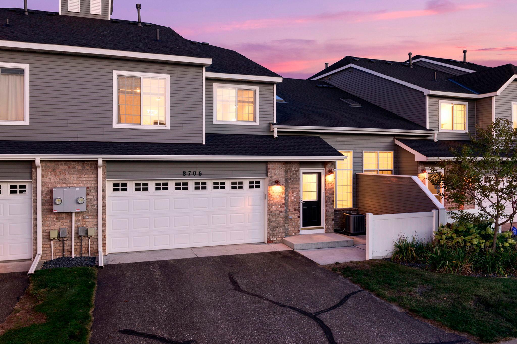8706 Hastings Circle NE — photo