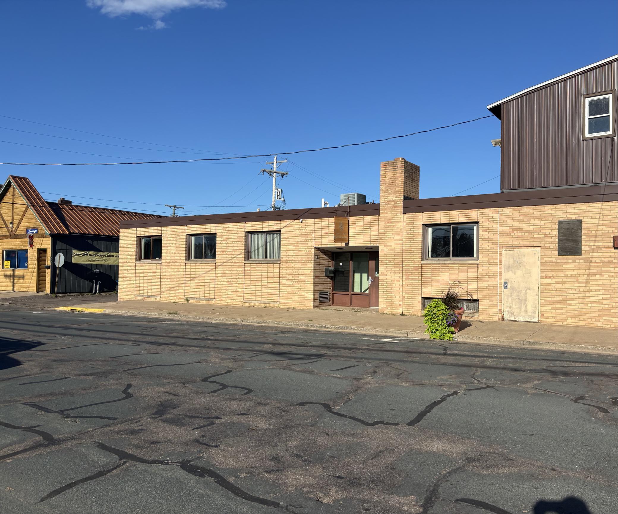 415 N Front Street — photo