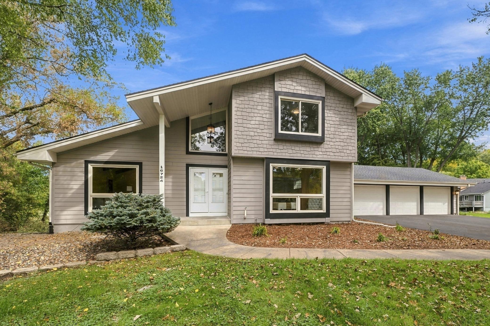 16724 Blenheim Way — photo