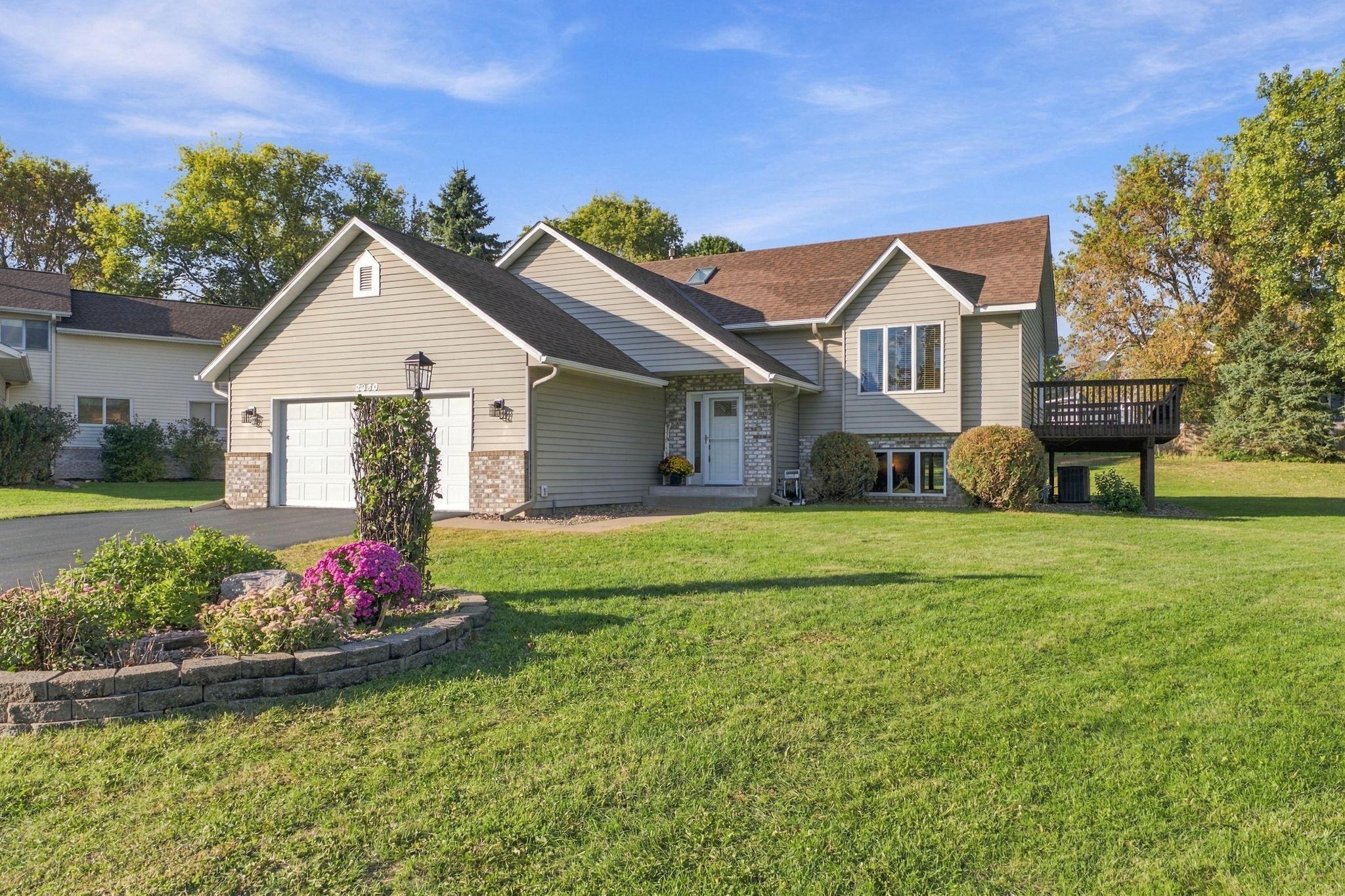 2330 Oak Glen Court — photo