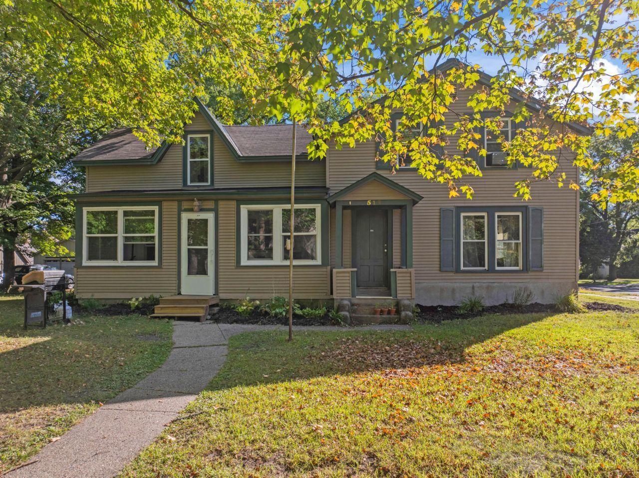 519 College Street — photo