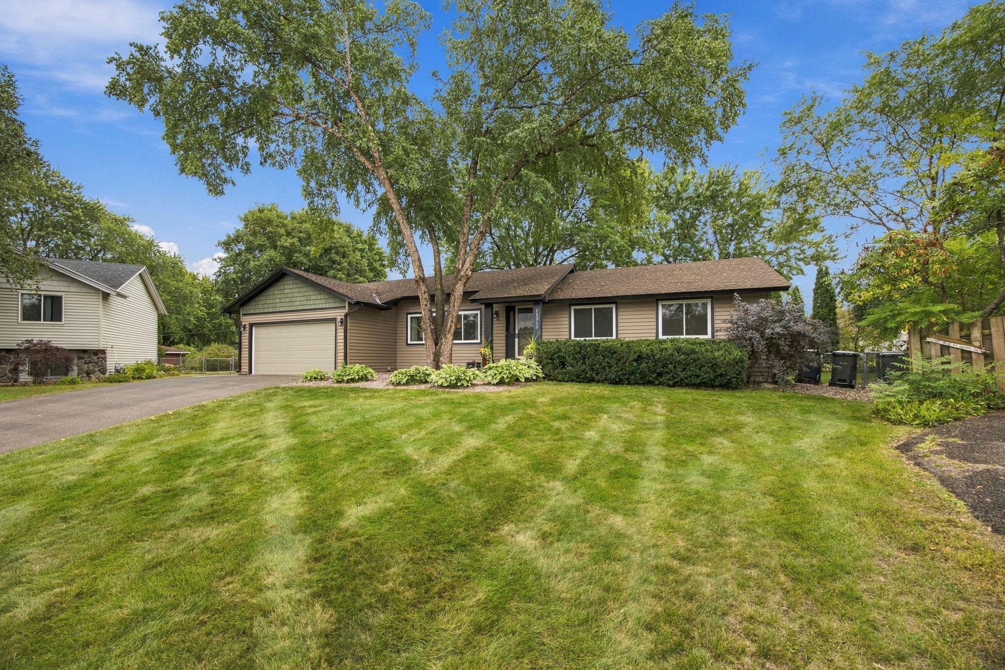 11315 W River Hills Drive — photo