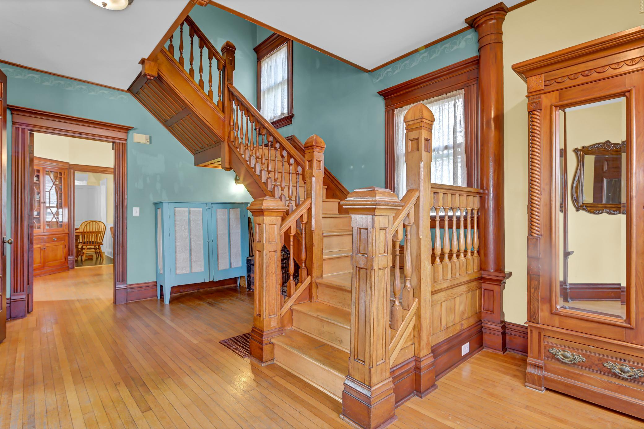 306 S Prairie Street — photo