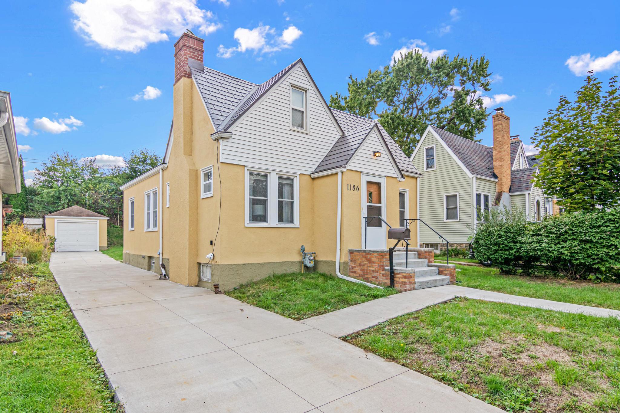1186 Englewood Avenue, Saint Paul, MN 55104 | Realty.com