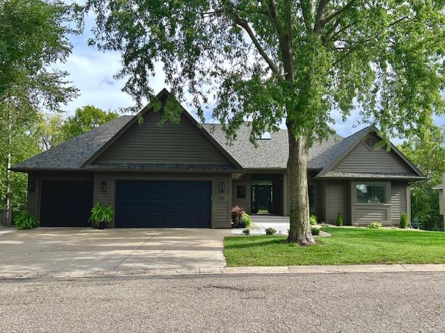 550 Pine Ridge Court — photo