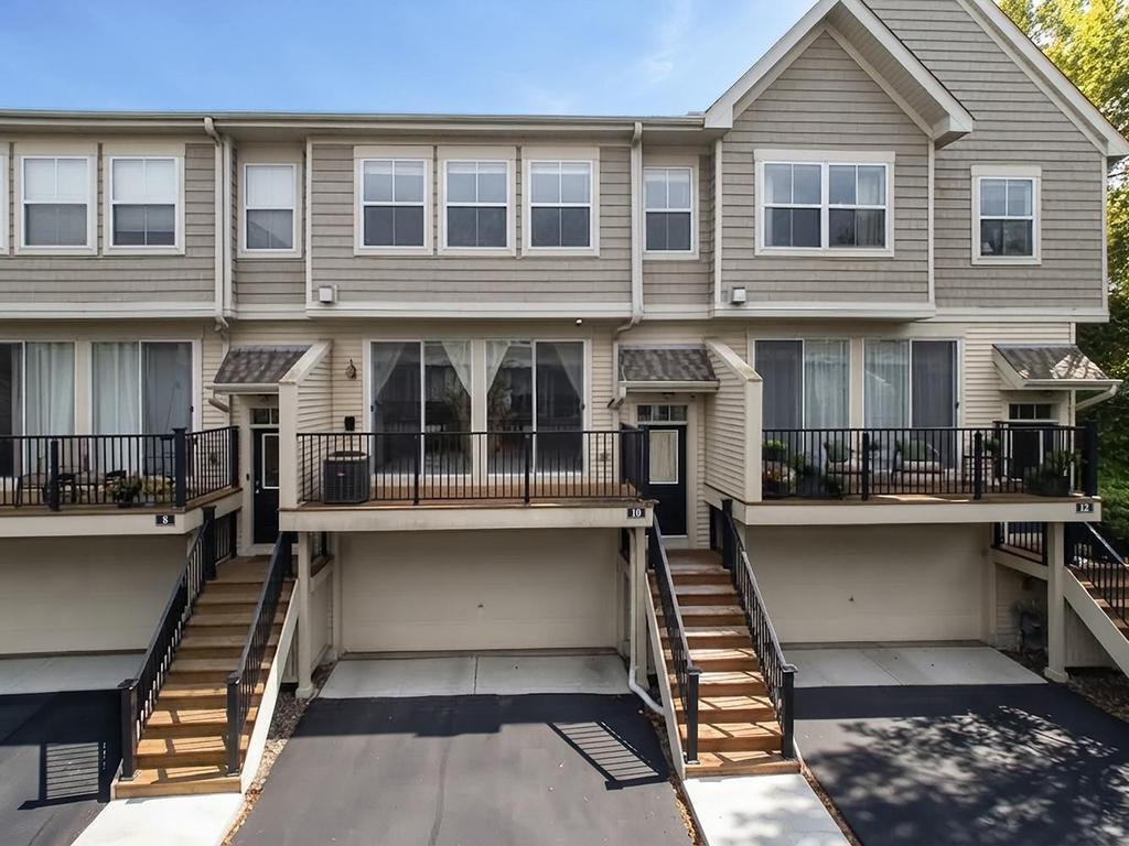 4735 Victor Path 10 — photo