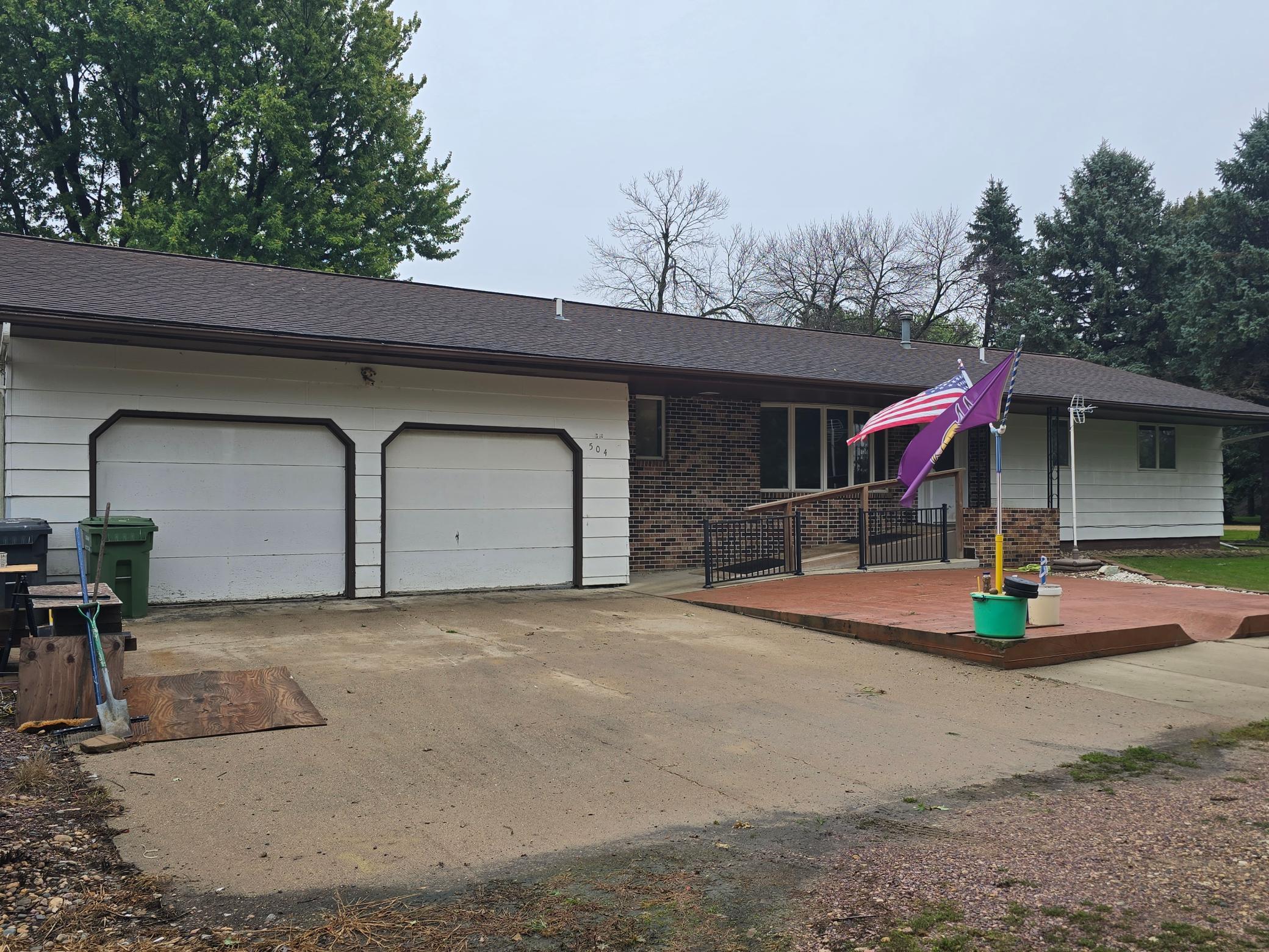 504 Circle Drive — photo