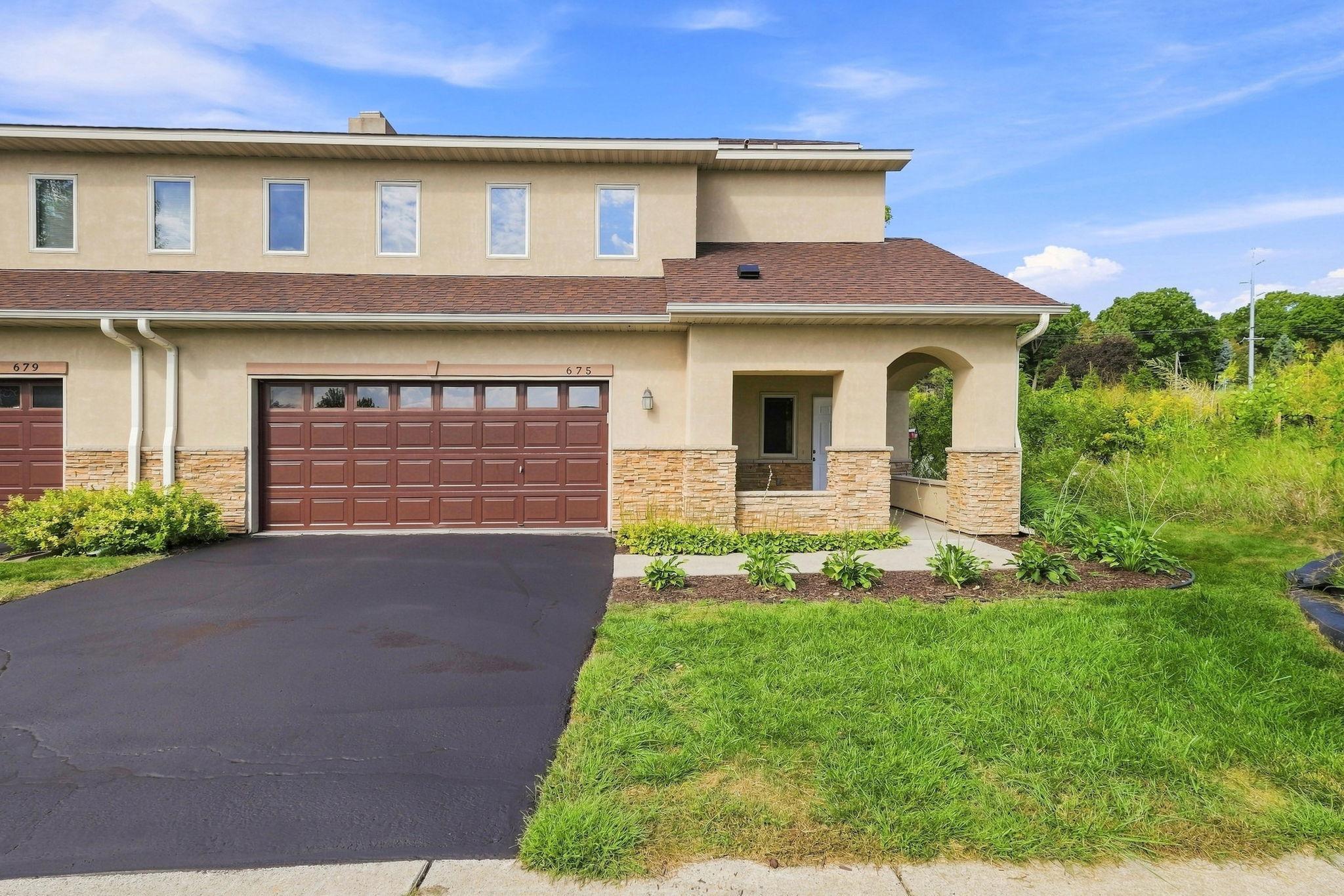 675 Sienna Drive — photo