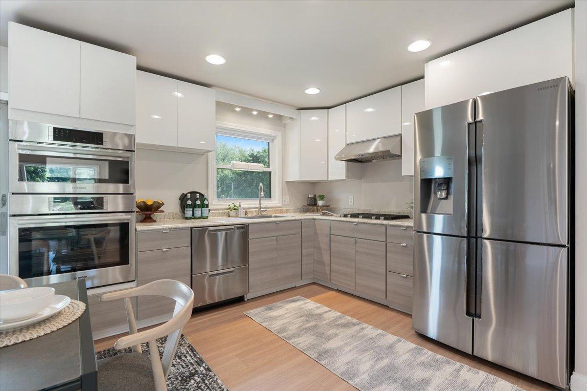 12738 Gordon Drive — photo