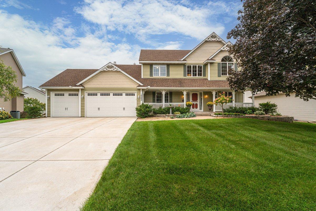 14042 Forest Lane — photo
