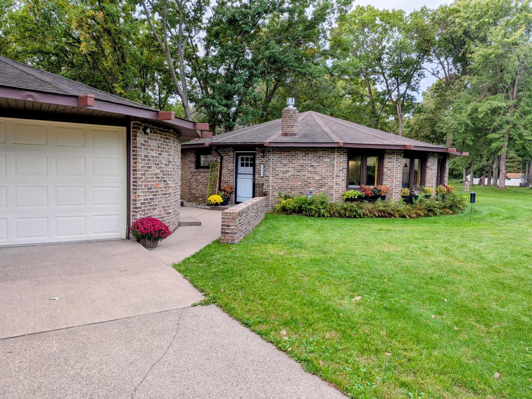 14417 Oak Ridge Drive — photo