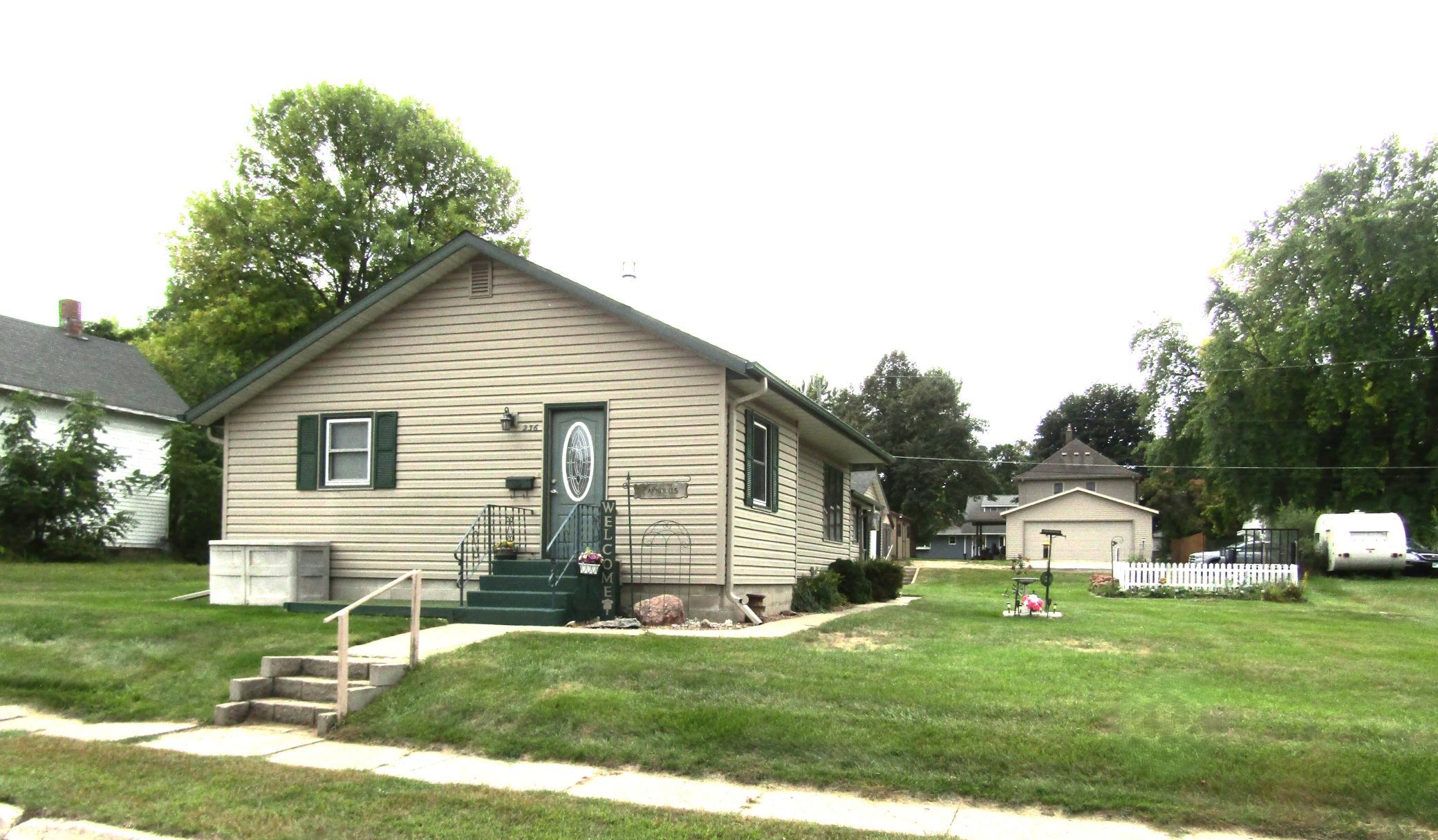 236 E Sorenson Avenue, Appleton, MN 56208 — photo 2