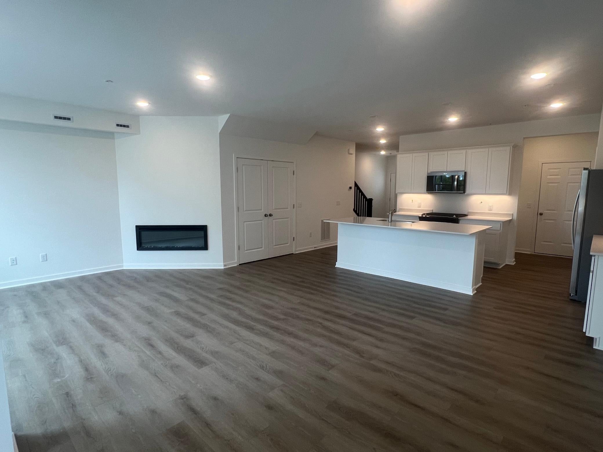 22136 Harvest Avenue — photo