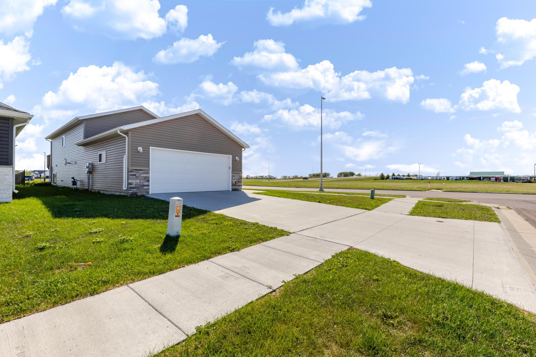 3299 Maple Leaf Loop S, Fargo, ND 58104 — photo 3