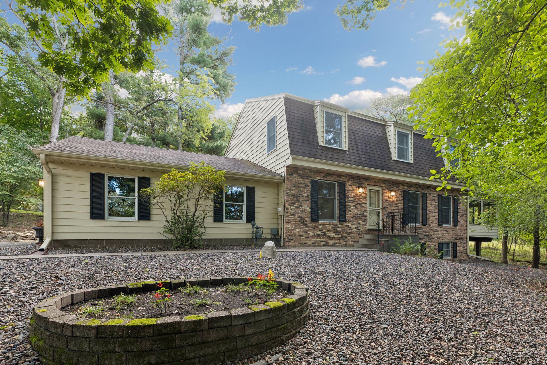 360 Quail Road — photo