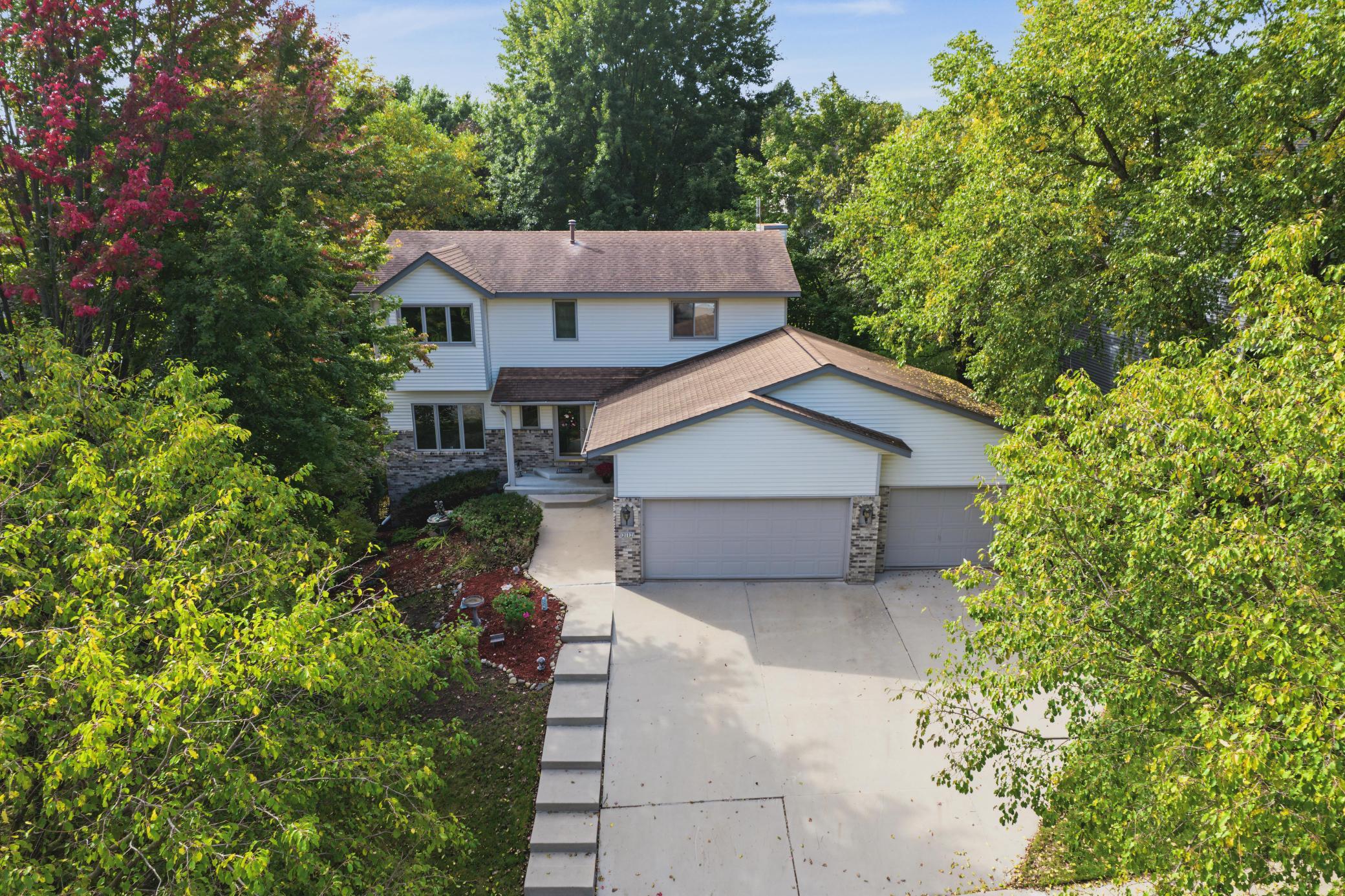 2112 Parkwood Hills Drive NE — photo
