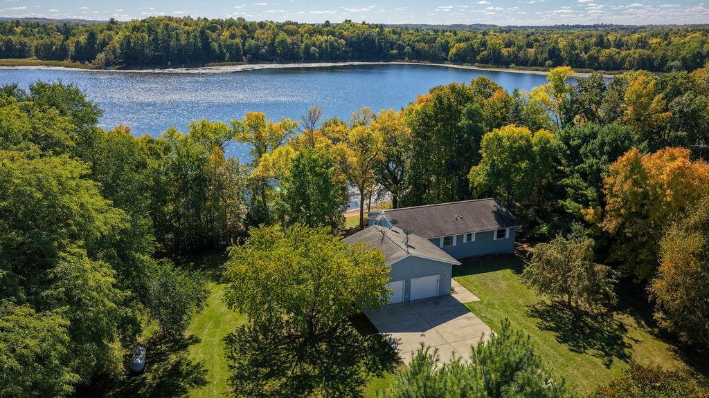 11485 Pine Lake Road — photo