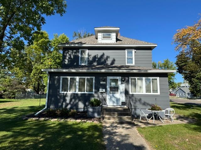 703 1st Street SE — photo