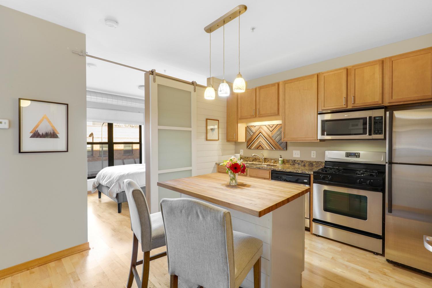 15 E Franklin Avenue 208 — photo