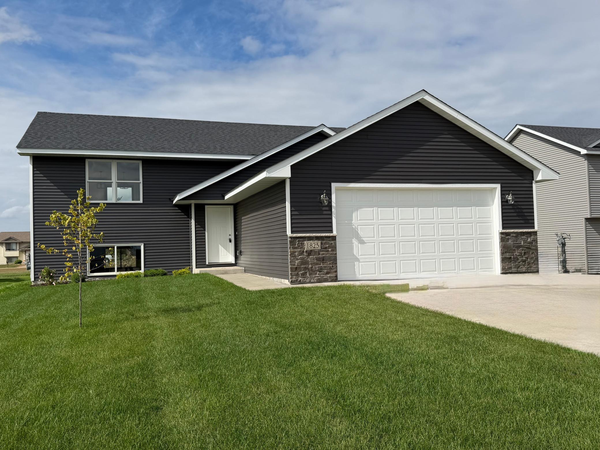1825 Cypress Trail — photo