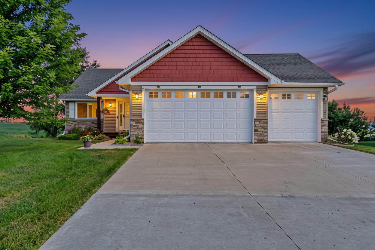 914 Prestwick Drive — photo