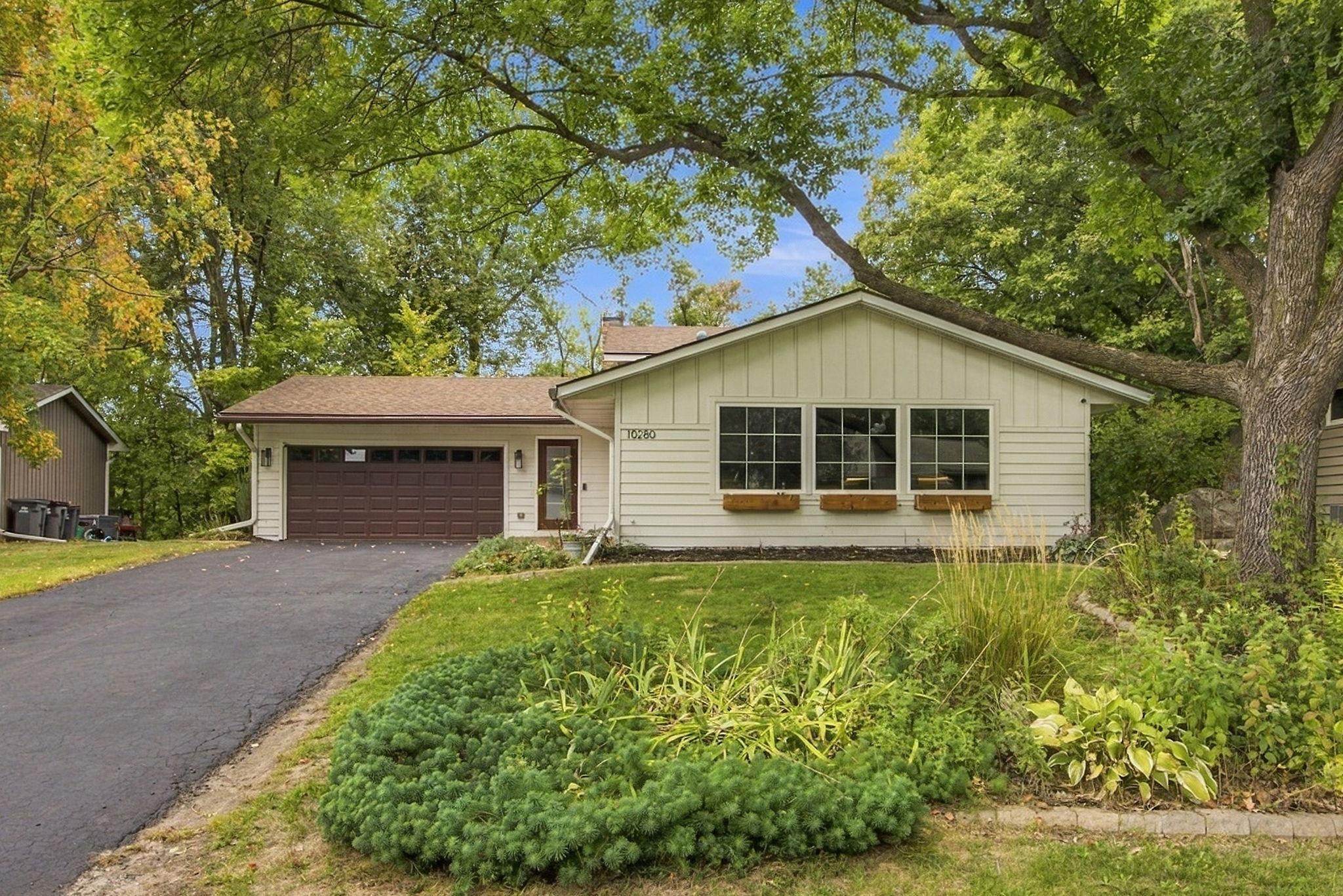 10280 Amsden Way — photo