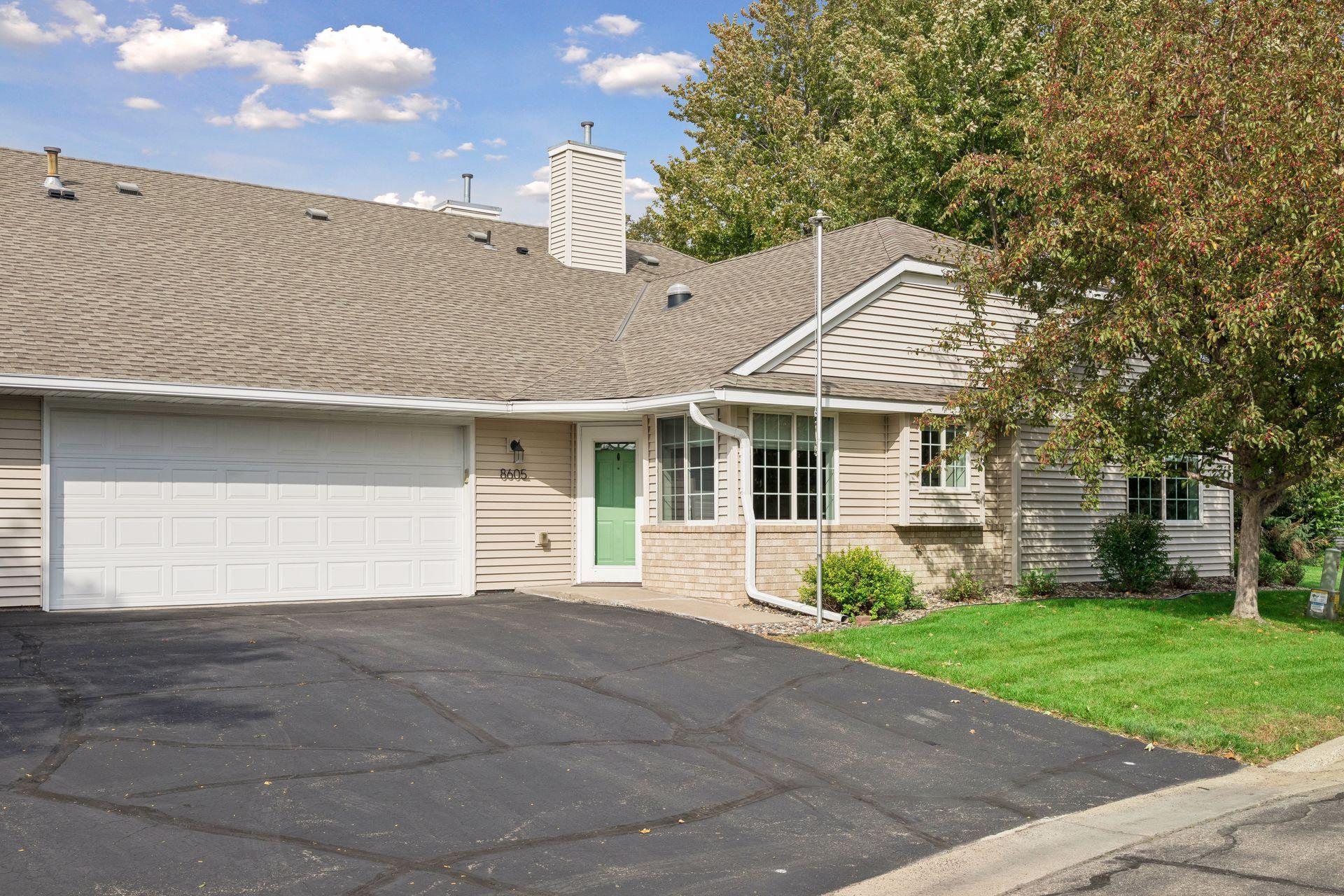 8605 Oxford Lane — photo