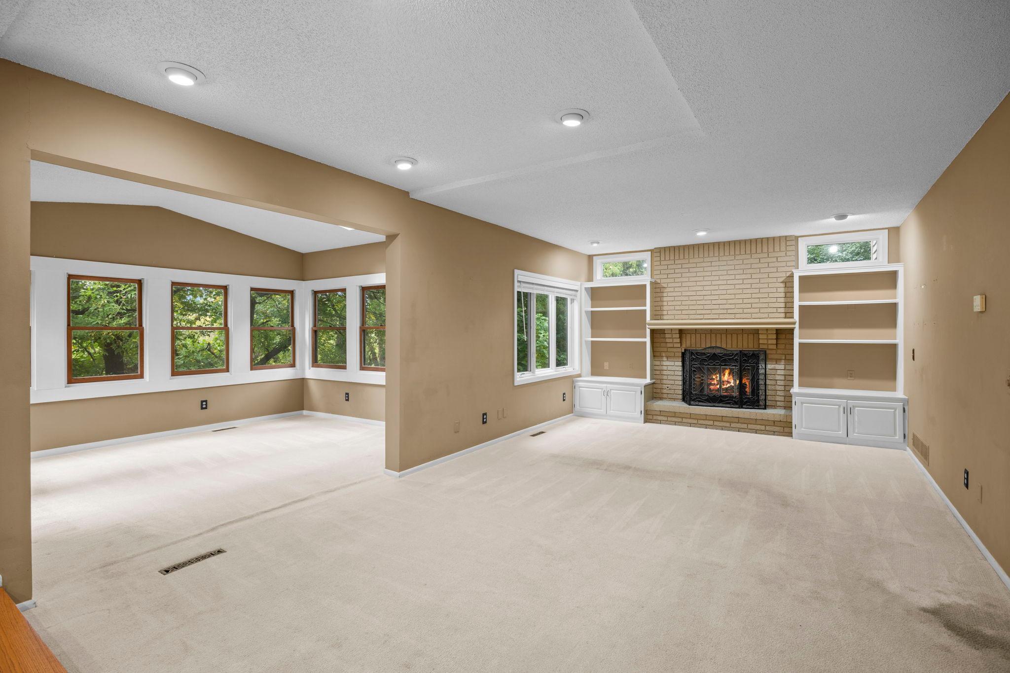 15588 Canyon Ridge, Eden Prairie, MN 55347 | Realty.com