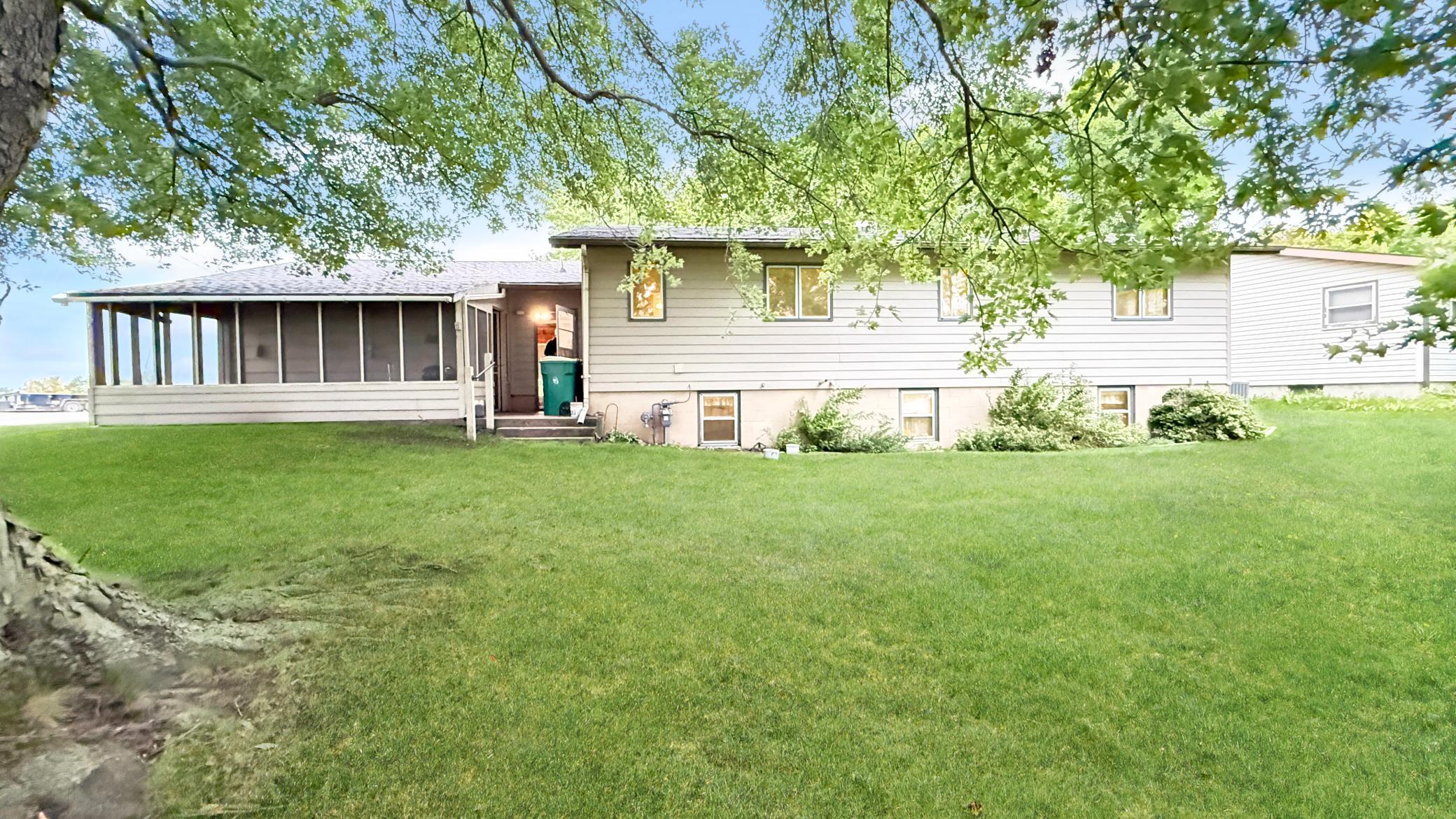 411 Chavis Drive, Hendricks, MN 56136 — photo 2