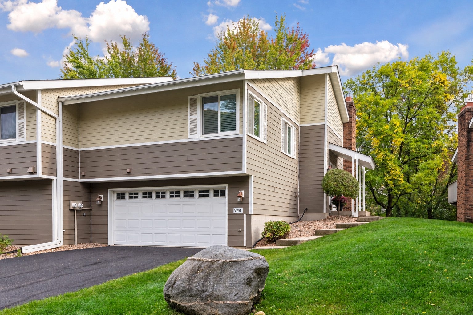 9751 Brighton Lane — photo