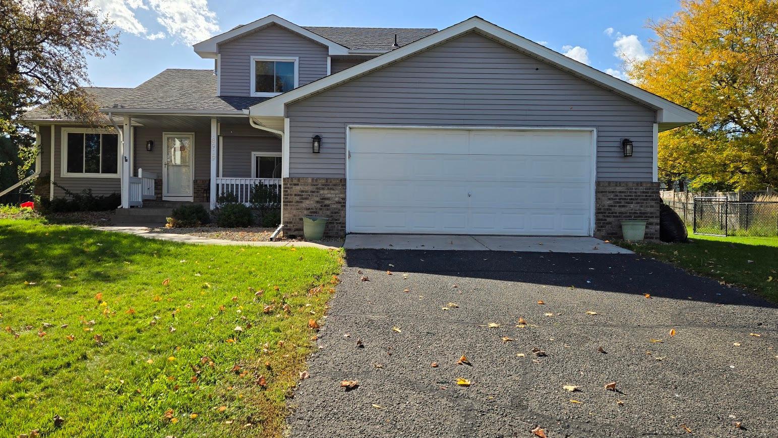 8919 Victoria Gardens — photo