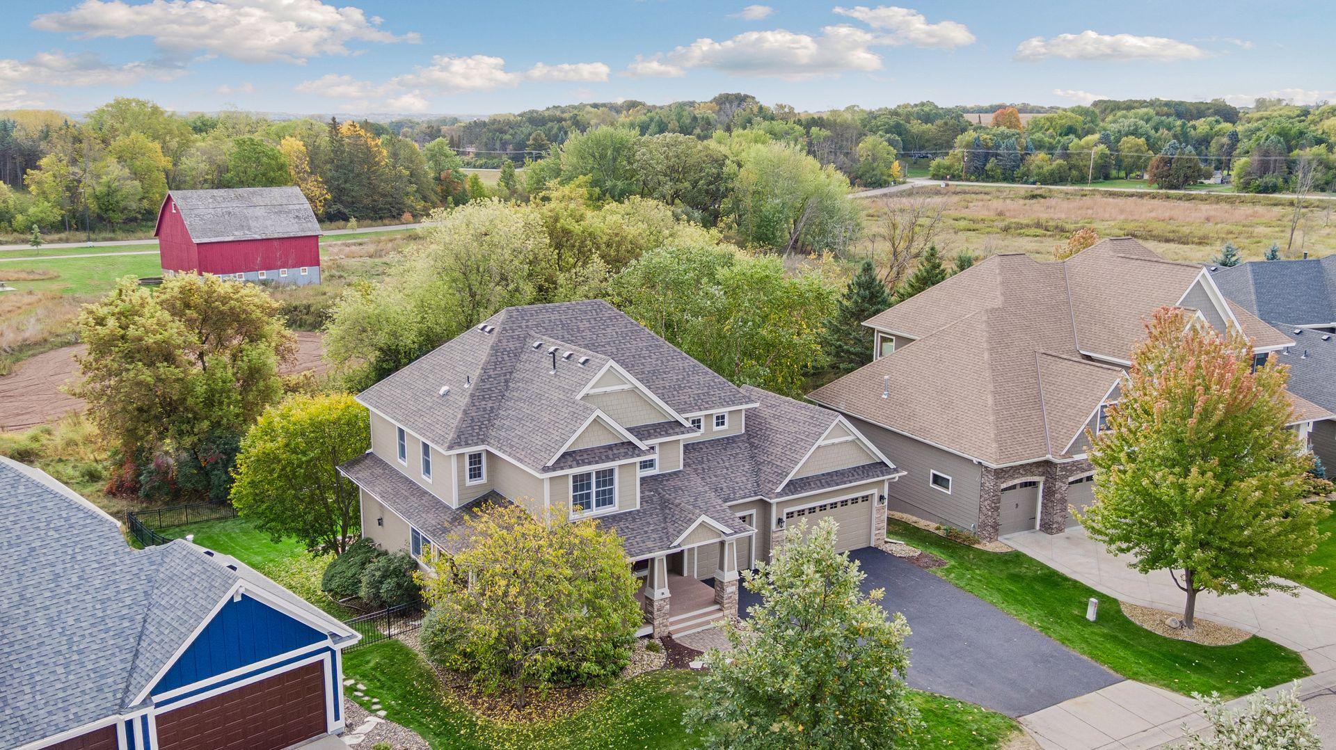 1711 Deephaven Drive — photo
