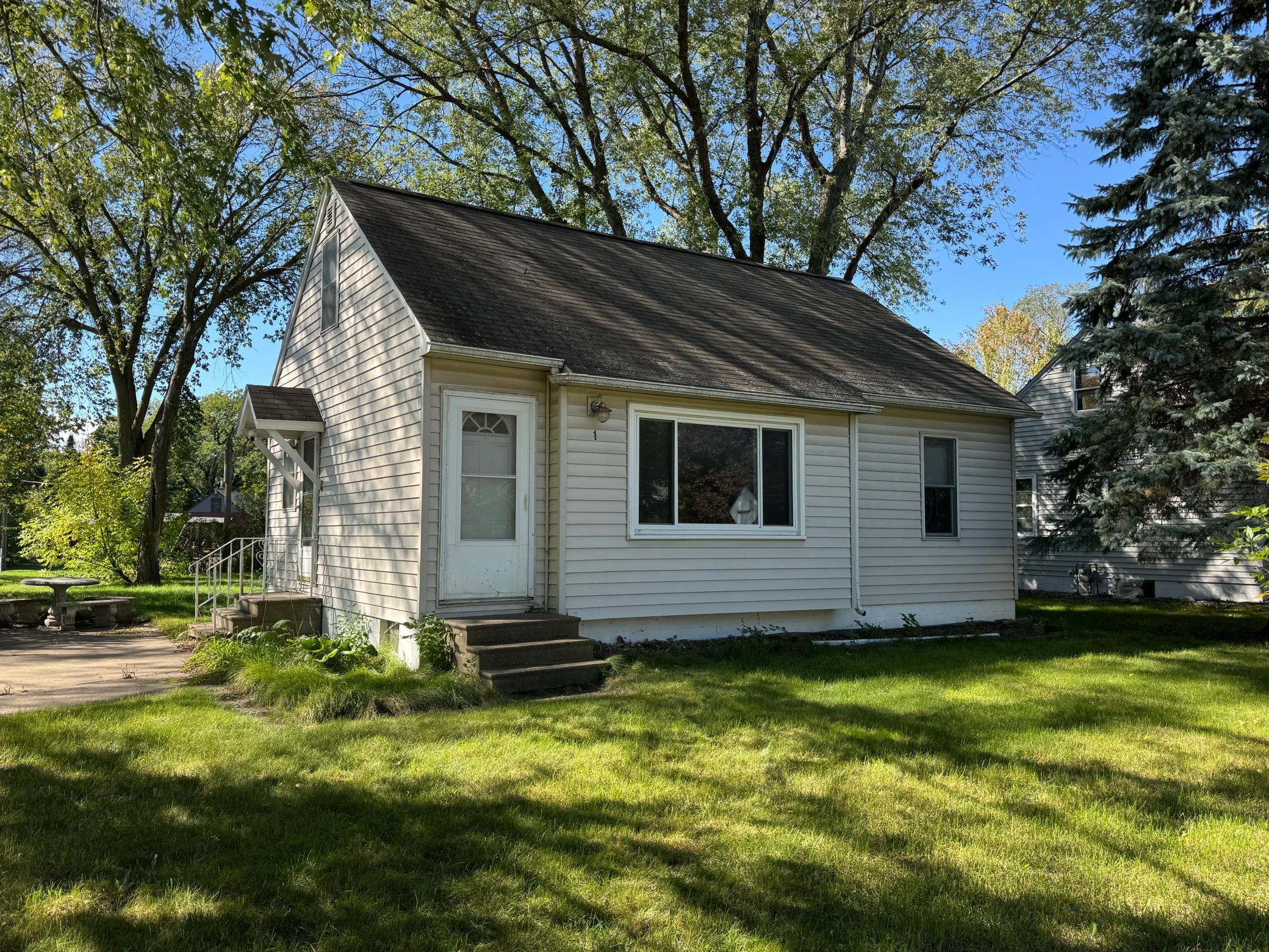 1 Pine Drive — photo